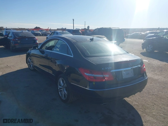 2011 Mercedes-Benz E-Class E 350 with VIN WDDKJ5GB7BF102508, listed as a IAAI auction lot 41685077 with 161,978 mi miles. Bid and sale history available at carsss.com. Image 3.