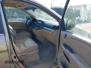 2006 Honda Odyssey EX-L with VIN 5FNRL38656B414992, listed as a IAAI auction lot 42179924 with 298,440 mi miles. Bid and sale history available at carsss.com. Image 5.