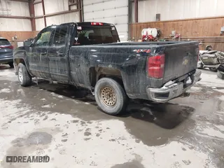 2018 Chevrolet Silverado 1500 LT with VIN 1GCVKREC1JZ311828, listed as a IAAI auction lot 41515677 with 177,667 mi miles. Bid and sale history available at carsss.com. Image 3.