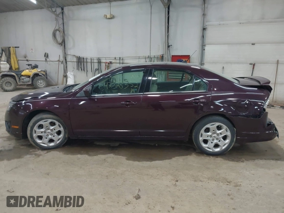 2011 Ford Fusion SE with VIN 3FAHP0HAXBR308930, listed as a IAAI auction lot 42028352 with 116,116 mi miles. Bid and sale history available at carsss.com. Image 14.