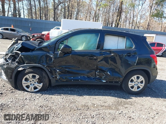 2017 Chevrolet Trax LS with VIN 3GNCJKSB0HL158137, listed as a IAAI auction lot 41856941 with 33,619 mi miles. Bid and sale history available at carsss.com. Image 14.