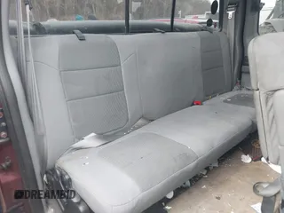 2005 Ford F-250 XL с VIN 1FTSX21535EA27133, выставлен на аукционе IAAI как лот 41305022 с пробегом 179 174 миль миль и . История ставок и продаж доступна на DreamBid. Изображение 8.
