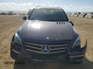 2014 Mercedes-Benz M 350 z VIN 4JGDA5HB1EA284141, wystawiony jako Copart lot #56667235 z przebiegiem 271 236 mil mil oraz Szkoda całkowita • Salvage title. Historia ofert i sprzedaży dostępna na DreamBid. Obrazek 5.