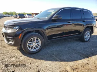 2024 Jeep Grand Cherokee Laredo X z VIN 1C4RJGAG9RC684597, wystawiony jako Copart lot #86364804 z przebiegiem 24 690 mil mil oraz Czysty tytuł • Clean title. Historia ofert i sprzedaży dostępna na DreamBid. Obrazek 1.