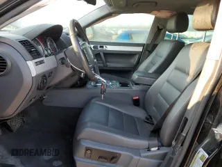 2009 Volkswagen Touareg VR6 с VIN WVGBE77L29D022277, выставлен на аукционе Copart как лот 43287925 с пробегом 184 860 миль миль и Списание • Salvage title. История ставок и продаж доступна на DreamBid. Изображение 7.