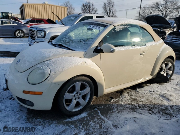 2006 Volkswagen New Beetle Convertible with VIN 3VWSF31Y46M326643, listed as a Copart auction lot 41897075 with 173,342 mi miles and Salvage Title. Bid and sale history available at carsss.com. Image 1.