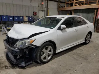 2014 Toyota Camry L with VIN 4T1BF1FKXEU780669, listed as a Copart auction lot 88699685 with 86,208 mi miles and Salvage Title. Bid and sale history available at carsss.com. Image 1.
