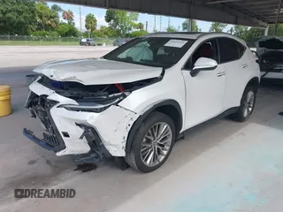 2023 Lexus NX 350h Premium z VIN 2T2GKCEZ2PC010333, wystawiony jako IAAI lot #42641664 z przebiegiem 35 369 mil mil oraz . Historia ofert i sprzedaży dostępna na DreamBid. Obrazek 18.