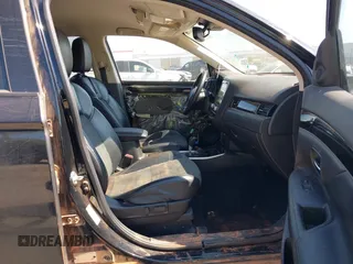 2020 Mitsubishi Outlander SE с VIN JA4AD3A30LZ022397, выставлен на аукционе IAAI как лот 42206829 с пробегом 107 709 миль миль и . История ставок и продаж доступна на DreamBid. Изображение 5.