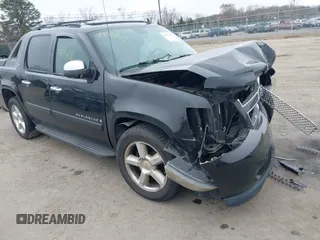 2008 Chevrolet Avalanche 3LT z VIN 3GNFK12338G174676, wystawiony jako IAAI lot #41803141 z przebiegiem 149 119 mil mil oraz . Historia ofert i sprzedaży dostępna na DreamBid. Obrazek 1.