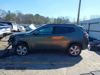 2018 Jeep Compass Altitude with VIN 3C4NJDBBXJT290891, listed as a IAAI auction lot 41741412 with 182,716 mi miles and . Bid and sale history available at carsss.com. Image 13.