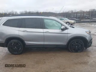 2022 Honda Pilot Special Edition with VIN 5FNYF6H25NB062612, listed as a IAAI auction lot 41543052 with 31,950 mi miles. Bid and sale history available at carsss.com. Image 13.