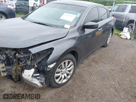 2013 Nissan Altima SV with VIN 1N4AL3AP8DN503301, listed as a IAAI auction lot 39482217 with 202,220 mi miles and . Bid and sale history available at carsss.com. Image 2.