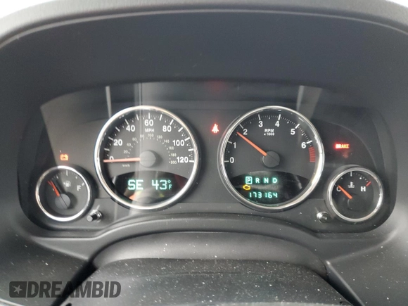 2010 Jeep Patriot Limited with VIN 1J4NF4GB0AD511652, listed as a Copart auction lot 82161234 with 173,164 mi miles and Clean Title. Bid and sale history available at carsss.com. Image 9.