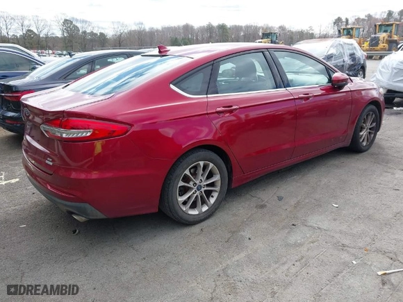2019 Ford Fusion SE with VIN 3FA6P0HD1KR246562, listed as a IAAI auction lot 41721415 with 92,027 mi miles. Bid and sale history available at carsss.com. Image 4.