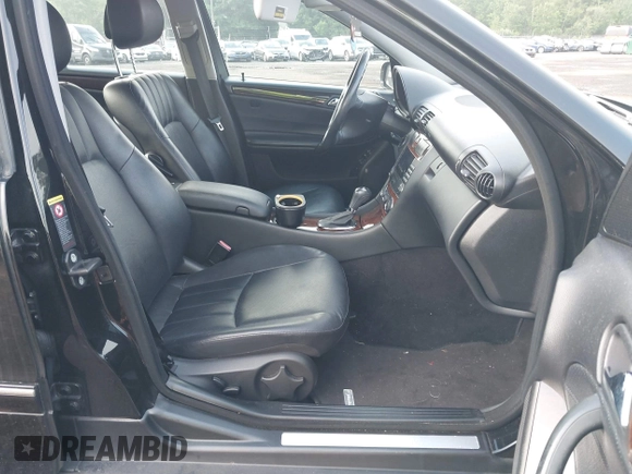2006 Mercedes-Benz C 280 Luxury z VIN WDBRF92H56F778764, wystawiony jako IAAI lot #42759400 z przebiegiem 136 543 mil mil oraz . Historia ofert i sprzedaży dostępna na DreamBid. Obrazek 5.