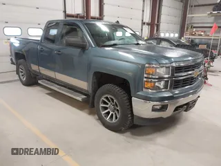 2014 Chevrolet Silverado 1500 LT with VIN 1GCVKREC6EZ203548, listed as a IAAI auction lot 41887516 with 203,071 mi miles. Bid and sale history available at carsss.com. Image 1.