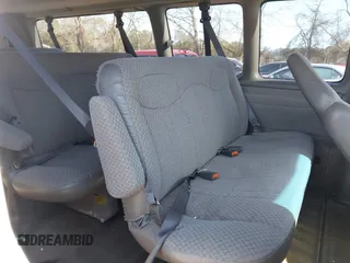 2001 Chevrolet Express with VIN 1GAHG39R811190636, listed as a IAAI auction lot 41397919 with 92,927 mi miles. Bid and sale history available at carsss.com. Image 8.