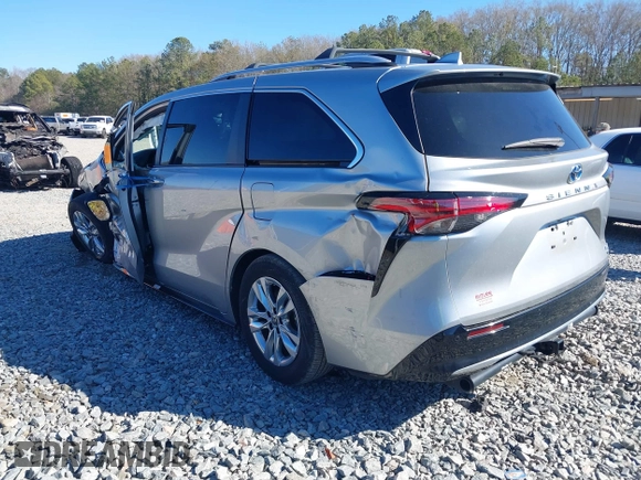 2022 Toyota Sienna Limited with VIN 5TDZRKECXNS136443, listed as a IAAI auction lot 41353097 with 20,568 mi miles and . Bid and sale history available at DreamBid. Image 3.