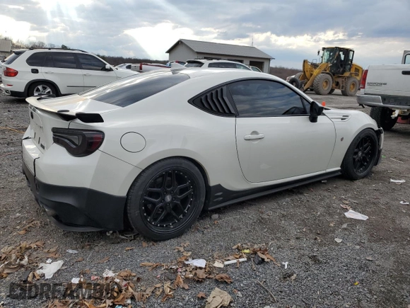 2017 Toyota 86 with VIN JF1ZNAA18H8707341, listed as a Copart auction lot 46925955 with 170,877 mi miles and Clean Title. Bid and sale history available at carsss.com. Image 3.