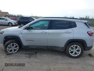 2024 Jeep Compass Latitude with VIN 3C4NJDBN0RT124448, listed as a IAAI auction lot 42150443 with 20,526 mi miles. Bid and sale history available at carsss.com. Image 14.