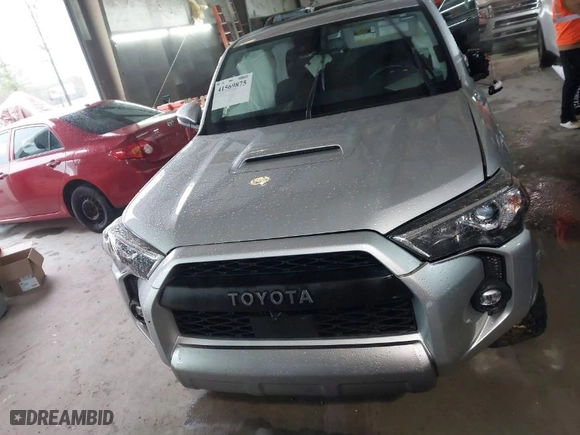 2022 Toyota 4Runner TRD Off Road Premium with VIN JTERU5JRXN6039331, listed as a IAAI auction lot 41569875 with 28,354 mi miles. Bid and sale history available at carsss.com. Image 12.