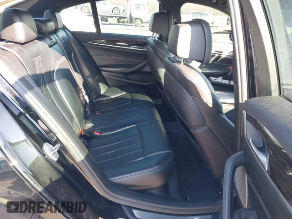 2018 BMW 5 Series M550i xDrive with VIN WBAJB9C55JB049529, listed as a IAAI auction lot 41241917 with 116,265 mi miles and . Bid and sale history available at carsss.com. Image 8.
