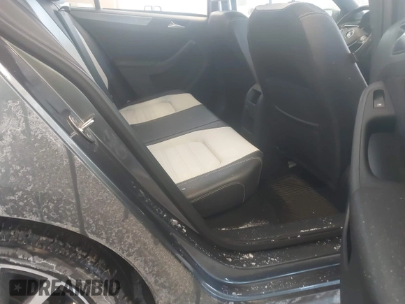 2016 Volkswagen Jetta Sport z VIN 3VWD17AJ9GM250243, wystawiony jako IAAI lot #41618054 z przebiegiem 38 520 mil mil oraz . Historia ofert i sprzedaży dostępna na DreamBid. Obrazek 8.