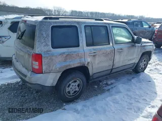 2011 Jeep Patriot Latitude with VIN 1J4NT1GBXBD289758, listed as a IAAI auction lot 41301702 with 215,068 mi miles. Bid and sale history available at carsss.com. Image 4.
