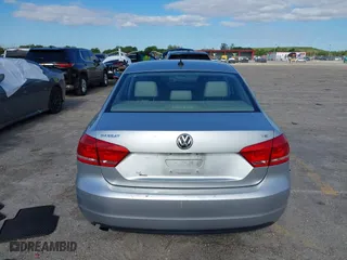 2015 Volkswagen Passat 1.8T Limited Edition with VIN 1VWAS7A35FC090573, listed as a IAAI auction lot 42029286 with 151,451 mi miles. Bid and sale history available at carsss.com. Image 16.