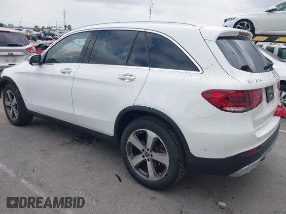 2022 Mercedes-Benz GLC 300 with VIN W1N0G8DB0NG080347, listed as a IAAI auction lot 42136270 with 30,480 mi miles and . Bid and sale history available at DreamBid. Image 3.