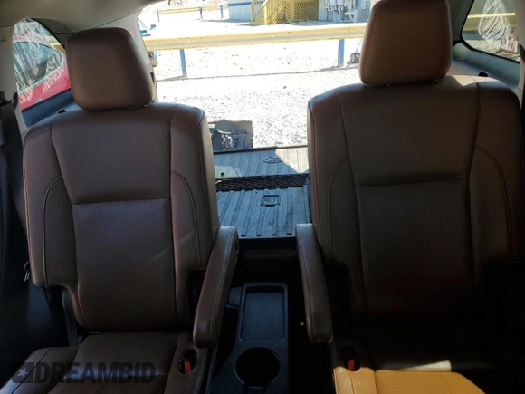 2018 Toyota Highlander Limited z VIN 5TDYZRFH6JS248259, wystawiony jako Copart lot #52041335 z przebiegiem 154 548 mil mil oraz Szkoda całkowita • Salvage title. Historia ofert i sprzedaży dostępna na DreamBid. Obrazek 10.