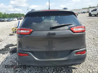 2017 Jeep Cherokee Sport z VIN 1C4PJLABXHW668362, wystawiony jako Copart lot #56319185 z przebiegiem 132 097 mil mil oraz Szkoda całkowita • Salvage title. Historia ofert i sprzedaży dostępna na DreamBid. Obrazek 6.