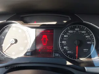 2012 Audi A4 Premium Plus z VIN WAUFFAFL5CN017171, wystawiony jako IAAI lot #42122900 z przebiegiem 49 702 mil mil oraz . Historia ofert i sprzedaży dostępna na DreamBid. Obrazek 7.