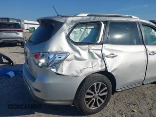 2016 Nissan Pathfinder SV with VIN 5N1AR2MN7GC603270, listed as a IAAI auction lot 41882025 with 134,990 mi miles. Bid and sale history available at carsss.com. Image 6.