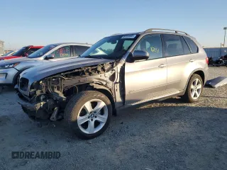 2007 BMW X5 3.0si with VIN 5UXFE43597L011323, listed as a Copart auction lot 89355665 with 162,451 mi miles and Salvage Title. Bid and sale history available at carsss.com. Image 1.