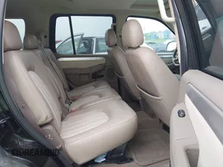 2004 Mercury Mountaineer Convenience z VIN 4M2ZU86K34ZJ16775, wystawiony jako IAAI lot #42216956 z przebiegiem 89 010 mil mil oraz . Historia ofert i sprzedaży dostępna na DreamBid. Obrazek 8.