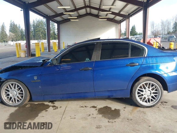 2007 BMW 3 Series 335i with VIN WBAVB73517PA86968, listed as a IAAI auction lot 41671253 with 95,556 mi miles. Bid and sale history available at carsss.com. Image 15.
