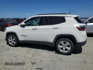 2018 Jeep Compass Latitude z VIN 3C4NJCBB8JT495295, wystawiony jako Copart lot #61054315 z przebiegiem 50 324 mil mil oraz Szkoda całkowita • Salvage title. Historia ofert i sprzedaży dostępna na DreamBid. Obrazek 2.