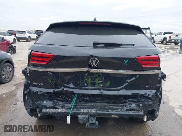 2023 Volkswagen Atlas SE z VIN 1V2KE2CA8PC225834, wystawiony jako IAAI lot #41330975 z przebiegiem 13 629 mil mil oraz . Historia ofert i sprzedaży dostępna na DreamBid. Obrazek 16.