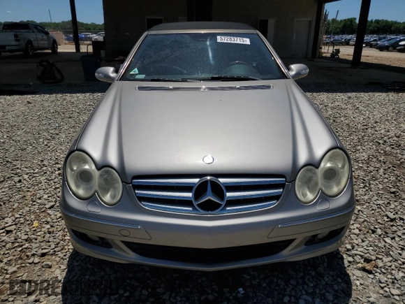 2008 Mercedes-Benz CLK 350 z VIN WDBTK56FX8T092386, wystawiony jako Copart lot #57283715 z przebiegiem 126 696 mil mil oraz Szkoda całkowita • Salvage title. Historia ofert i sprzedaży dostępna na DreamBid. Obrazek 5.