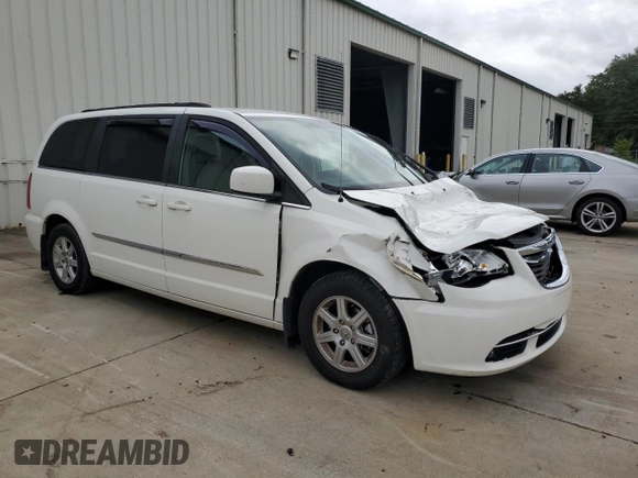 2011 Chrysler Town & Country Touring with VIN 2A4RR5DG4BR720163, listed as a Copart auction lot 66142514 with 232,904 mi miles and Salvage Title. Bid and sale history available at DreamBid. Image 4.