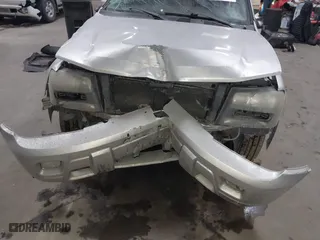 2005 Chevrolet TrailBlazer LT with VIN 1GNDT13SX52357796, listed as a IAAI auction lot 41510963 with 218,766 mi miles. Bid and sale history available at carsss.com. Image 6.