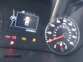 2017 Kia Optima EX с VIN 5XXGU4L34HG126985, выставлен на аукционе IAAI как лот 41965419 с пробегом 107 000 миль миль и . История ставок и продаж доступна на DreamBid. Изображение 15.