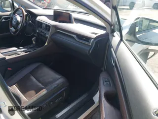 2017 Lexus RX 350 z VIN 2T2ZZMCA8HC054636, wystawiony jako IAAI lot #41570830 z przebiegiem 61 794 mil mil oraz . Historia ofert i sprzedaży dostępna na DreamBid. Obrazek 5.