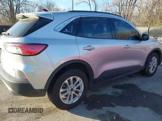 2020 Ford Escape SE with VIN 1FMCU9G67LUC23547, listed as a IAAI auction lot 41070986 with 46,120 mi miles and . Bid and sale history available at DreamBid. Image 4.