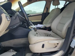 2014 Volkswagen Jetta SE z VIN 3VWD07AJ4EM445862, wystawiony jako Copart lot #61411995 z przebiegiem Nie podano mil oraz Czysty tytuł • Clean title. Historia ofert i sprzedaży dostępna na DreamBid. Obrazek 7.