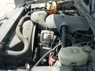 2004 Chevrolet Silverado 1500 LS with VIN 1GCEC14T54Z191195, listed as a IAAI auction lot 42985809 with 199,766 mi miles and . Bid and sale history available at DreamBid. Image 12.