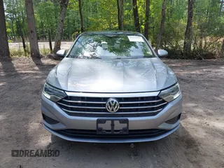 2020 Volkswagen Jetta S with VIN 3VWCB7BU8LM076922, listed as a IAAI auction lot 42123187 with 28,141 mi miles and . Bid and sale history available at DreamBid. Image 12.