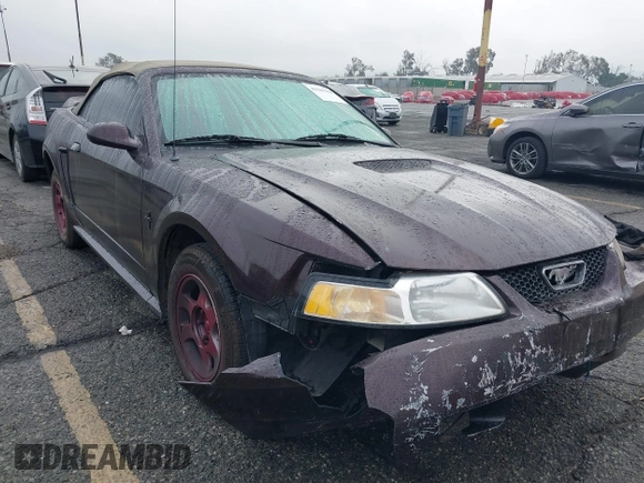 2000 Ford Mustang with VIN 1FAFP4447YF178173, listed as a IAAI auction lot 41506204 with 157,370 mi miles. Bid and sale history available at carsss.com. Image 6.